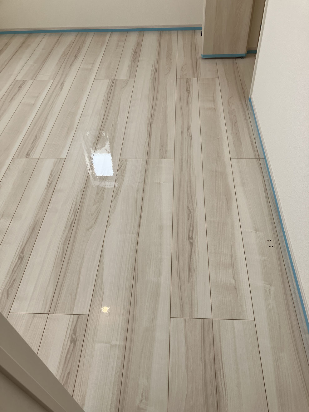 八尾市　新築戸建て　UVフロアコーティング