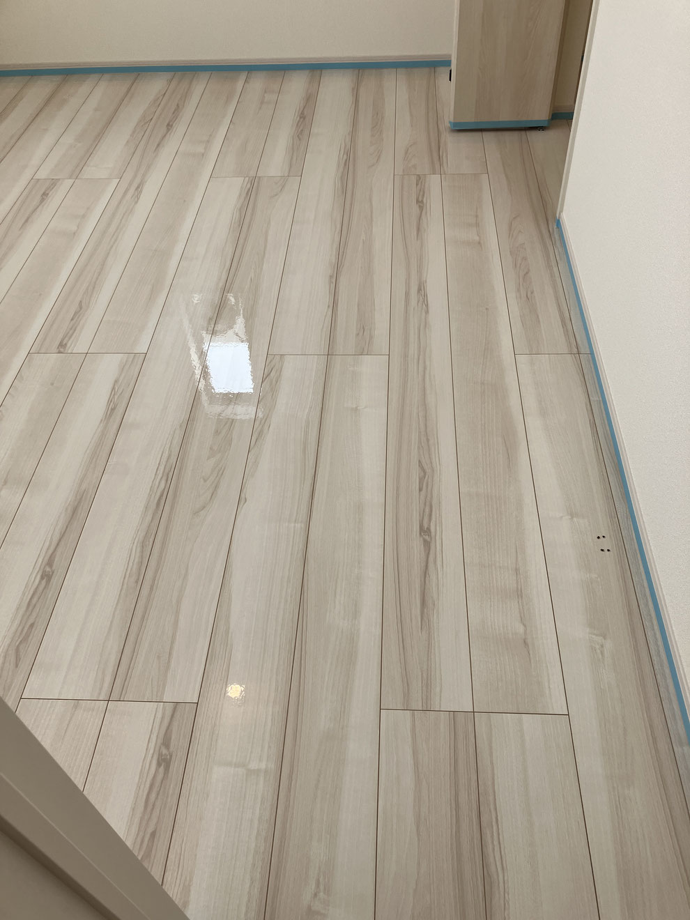 和泉市　新築マンション  UVフロアコーティング