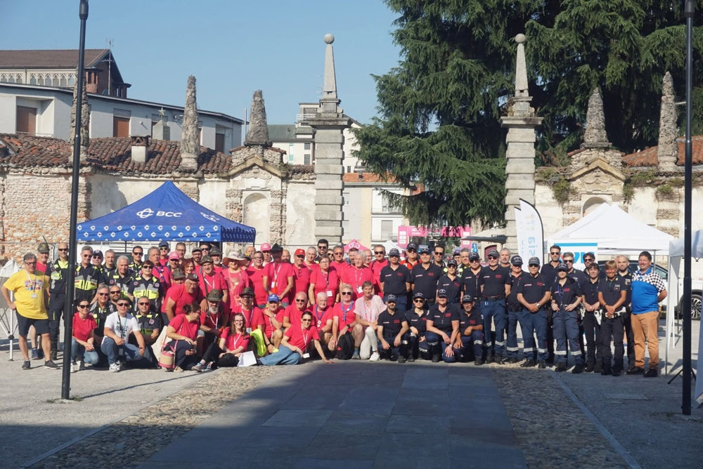  2° edizione del Giro D'italia Handibike e i nostri volontari erano presenti all'evento con le altre associazioni per fare volontariato.