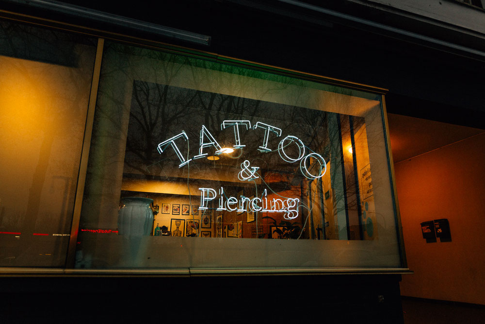 Sepia tattoo und piercing studio slideshow