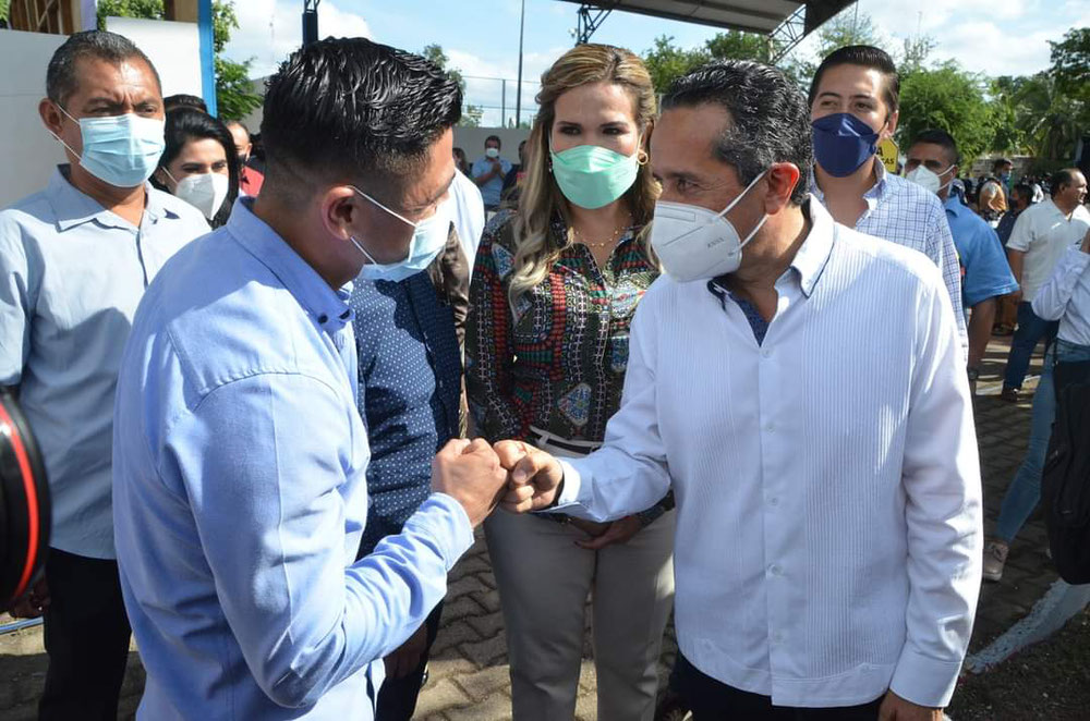 Daniel Soto, Lili Campos y Carlos Joaquín actual gobernador del estado de Quintana Roo. 