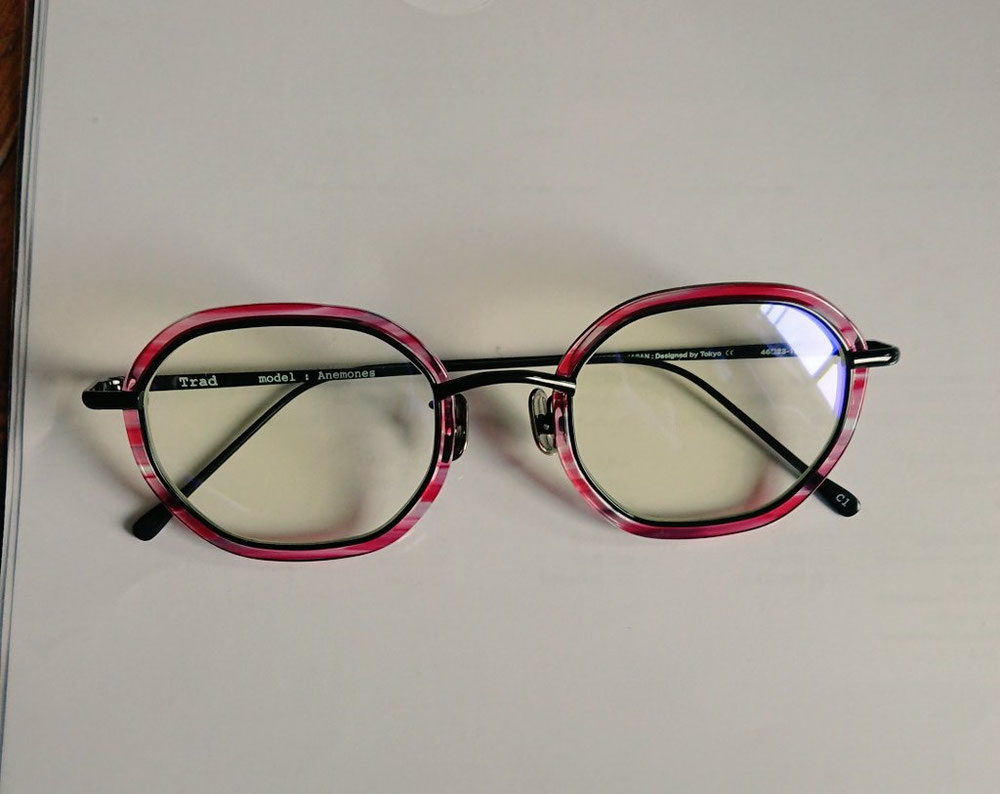 会社名METRONOMEDesign inc. シリーズ名Trad モデル名Anemone カラー名C2 Red clear demi × Antique silver
