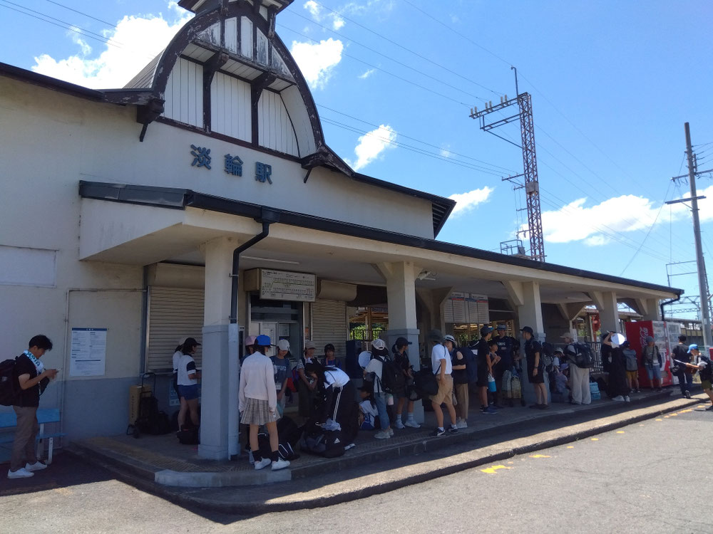 南海電車　淡輪駅