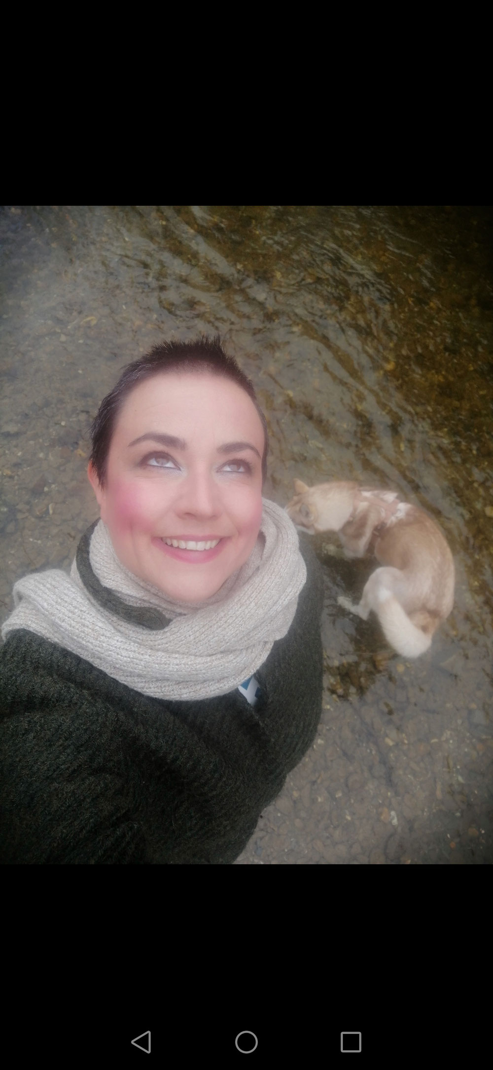 Ich im Wasser, mein Gesicht im Wasser.. Wasser steht für lebendiges Leben.. " ich bin das Leben" 