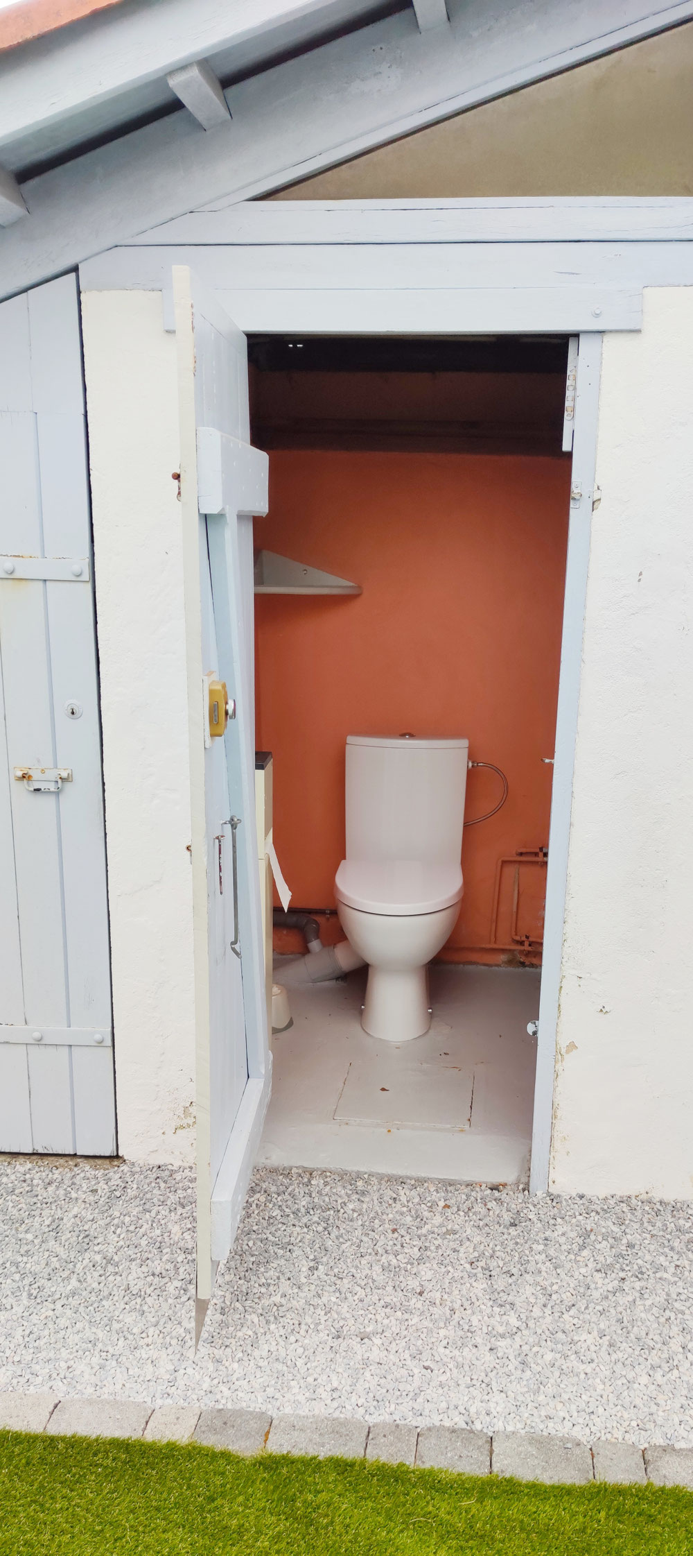 Les toilettes extérieurs 