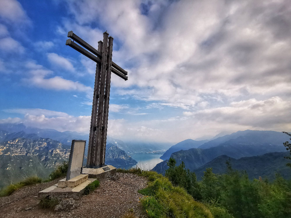 Genialer Ausblick am Monte Croce di Perle...