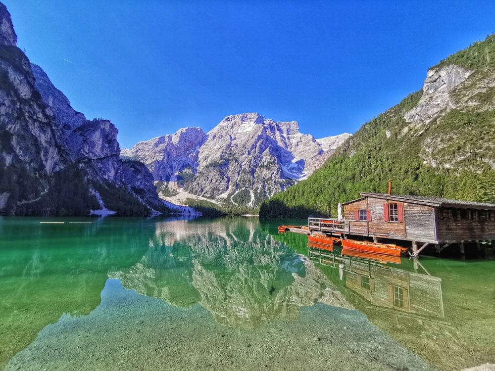 Morgens um 8.30 Uhr am Pragser Wildsee