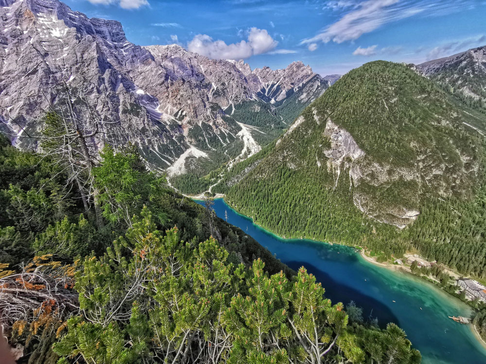 Pragser Wildsee, links der Seekofel