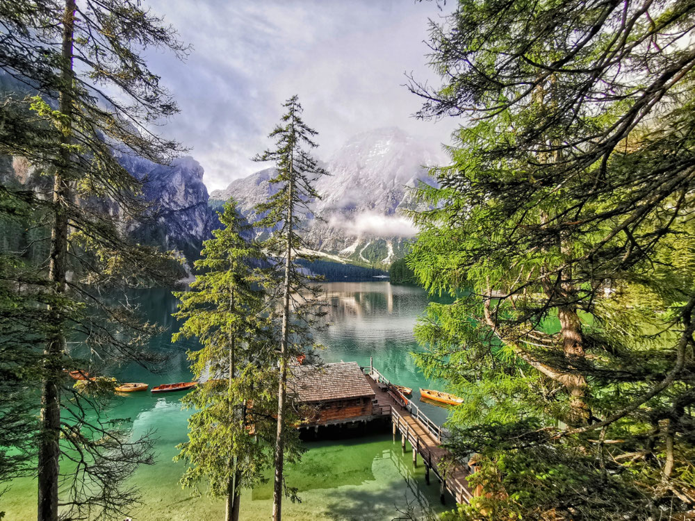 Morgens um 8.30 Uhr am Pragser Wildsee
