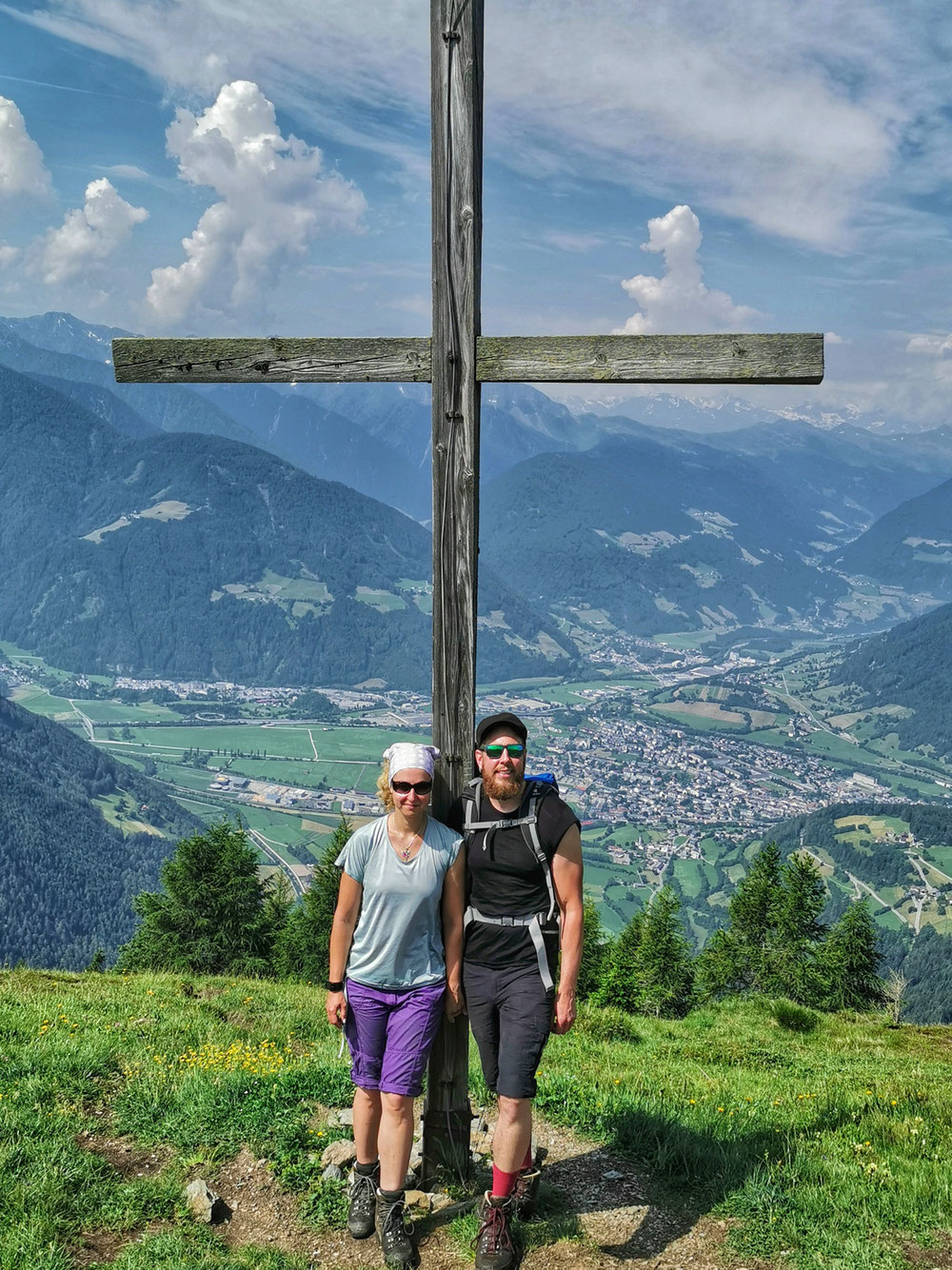 Am Gipfel des Saun, im Hintergrund Sterzing