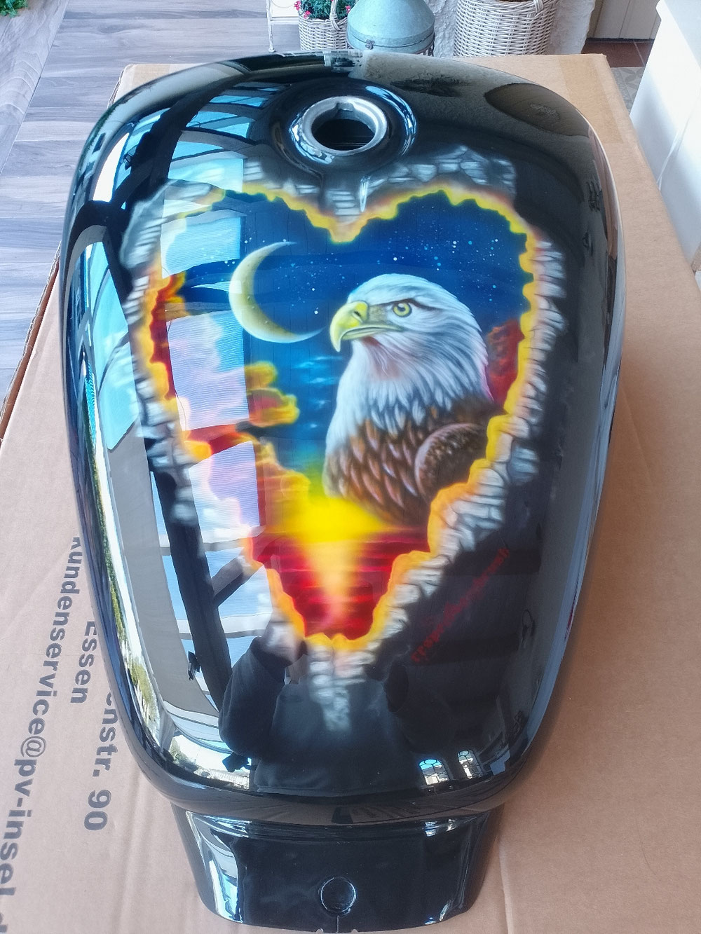 Airbrush auf einem Tank 