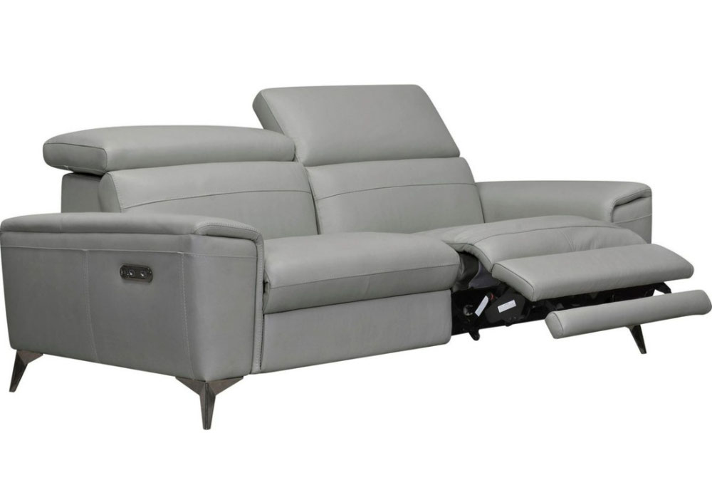 Das bestellte neue Sofa, mit elektrischer Relax Funktion für beide Seiten, denn auch der Rücken braucht Urlaub! 