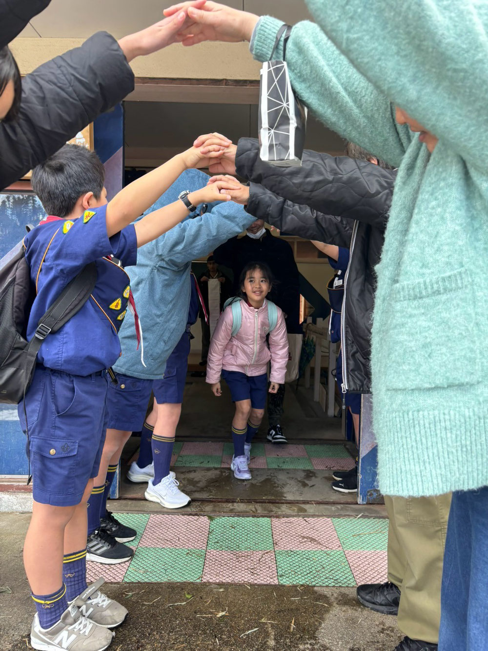みんなで送り出しました