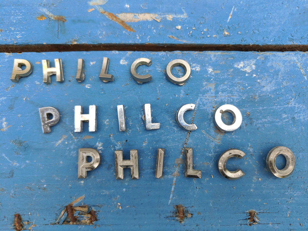 Hollow, flat and embossed Philco lettering 