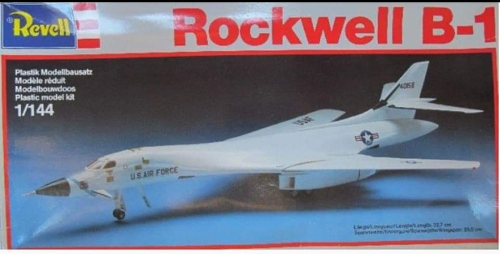 REV4413 Rockwell B-1A - Schaal 1:144 (feb 1982)