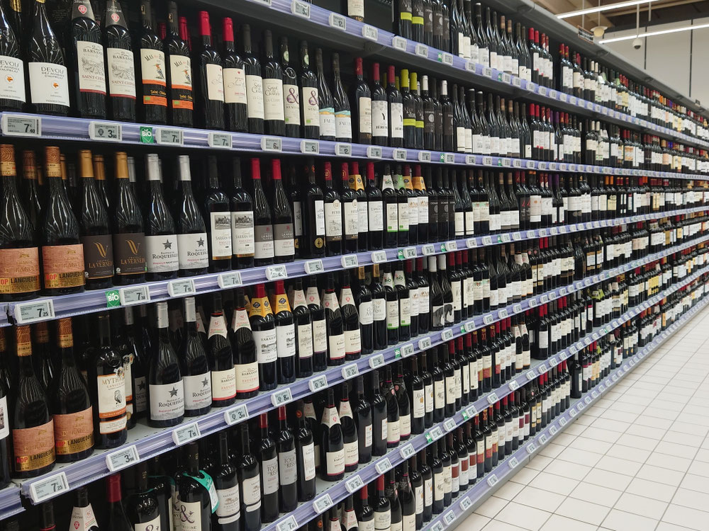 Um die Mechaniker bei Laune zu halten, will ich im Supermarkt noch einen Wein besorgen - super Idee, wenn man selbst keine Alkohol trinkt!