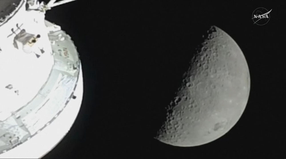 Orion im Sog des Mondes