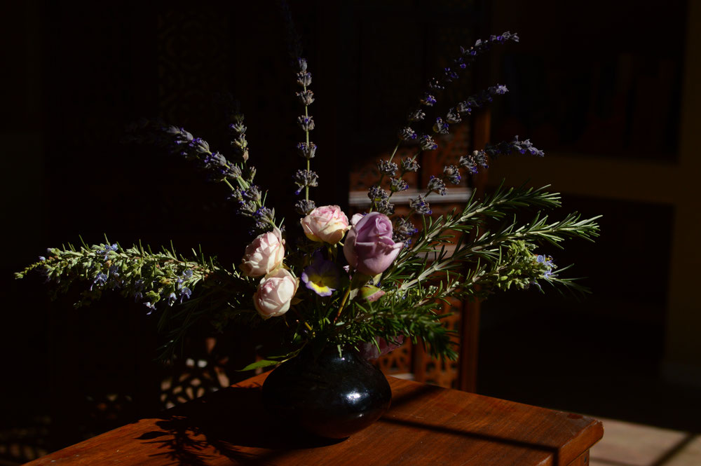 monday vase