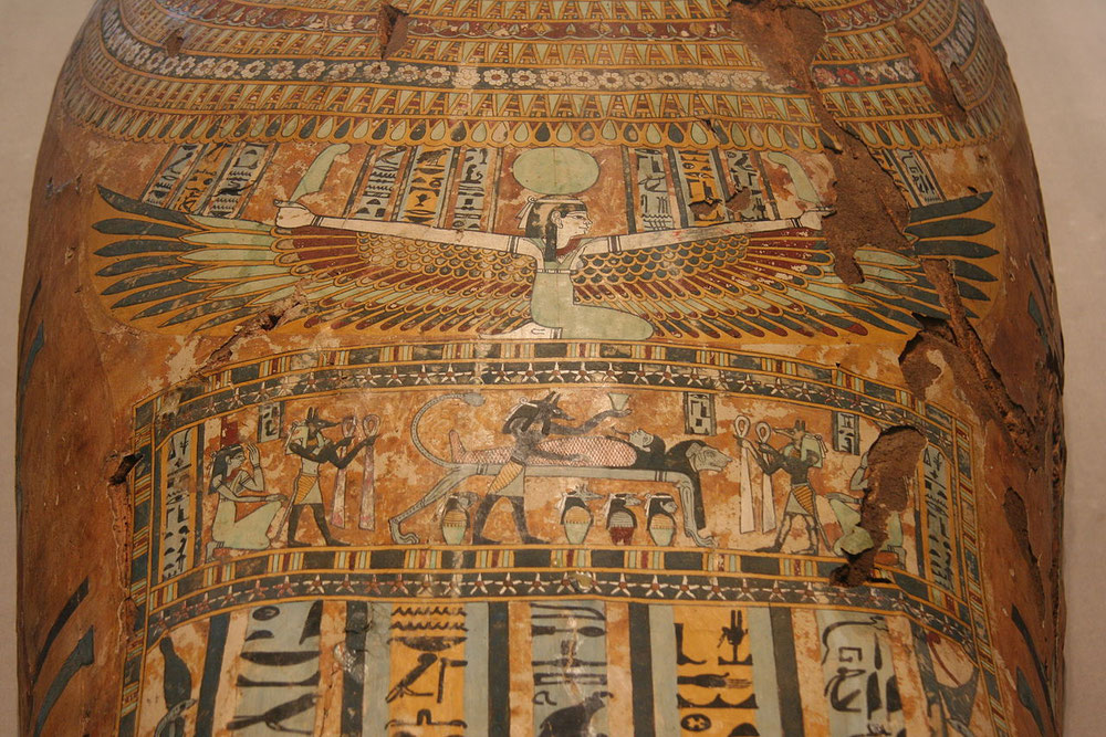 Nut depicted on the front of a coffin