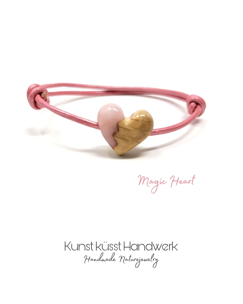 Lederarmband mit Herz aus Magic Resin & Goldfield Maserholz! 
