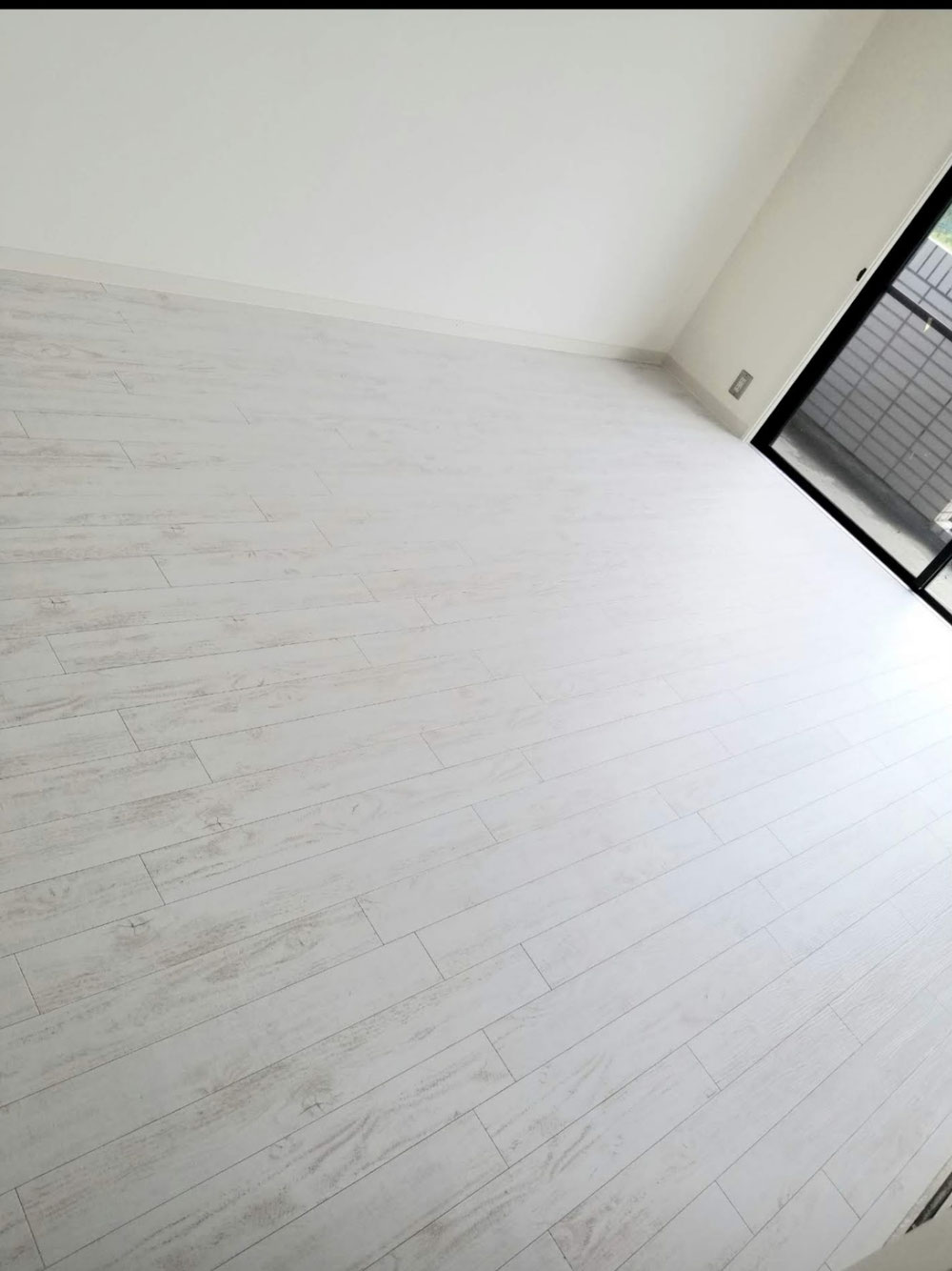 ﾏﾝｼｮﾝ ﾌﾛｱﾀｲﾙ