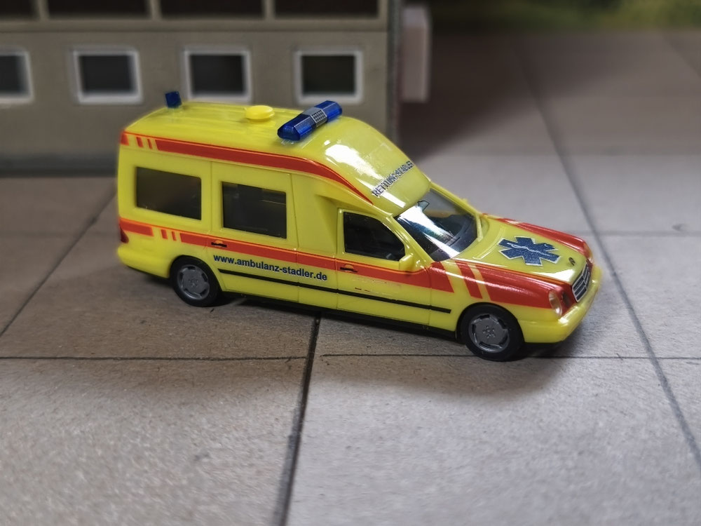 Ehemaliger KTW des Unternehmens Ambulanz Stadler in Neustadt an der Dohne 