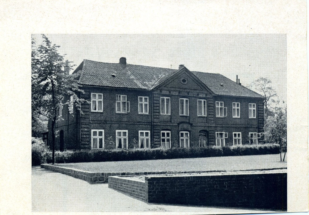 Dieses historische Foto vom Pächterhaus wurde uns freundlicherweise von Frau Charlotte Falb zur Verfügung gestellt.