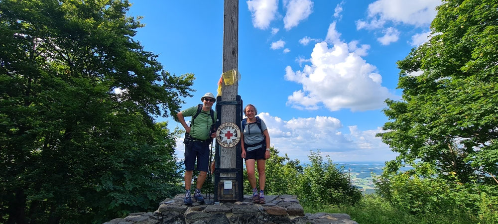 Nach 2h Aufstieg aus dem Tal der Höhepunkt (Hoherbogen) BR-Funkmasten