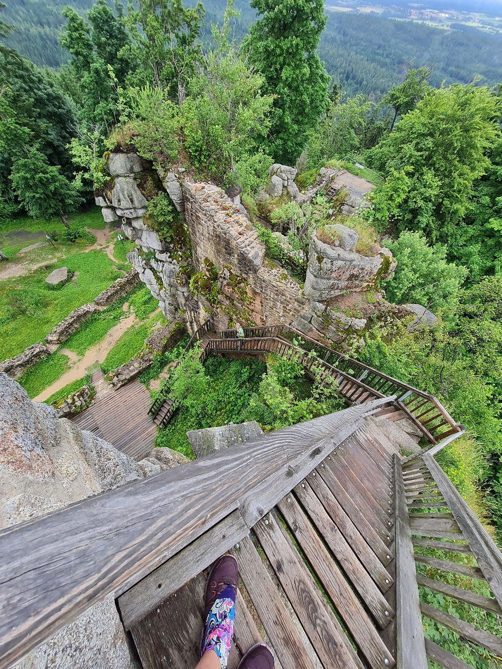 Abstieg von der Burg
