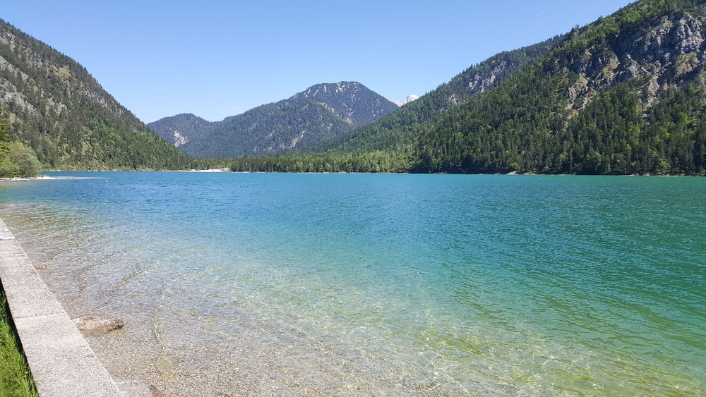 Kurze Rast an einem klaren Bergsee..... 