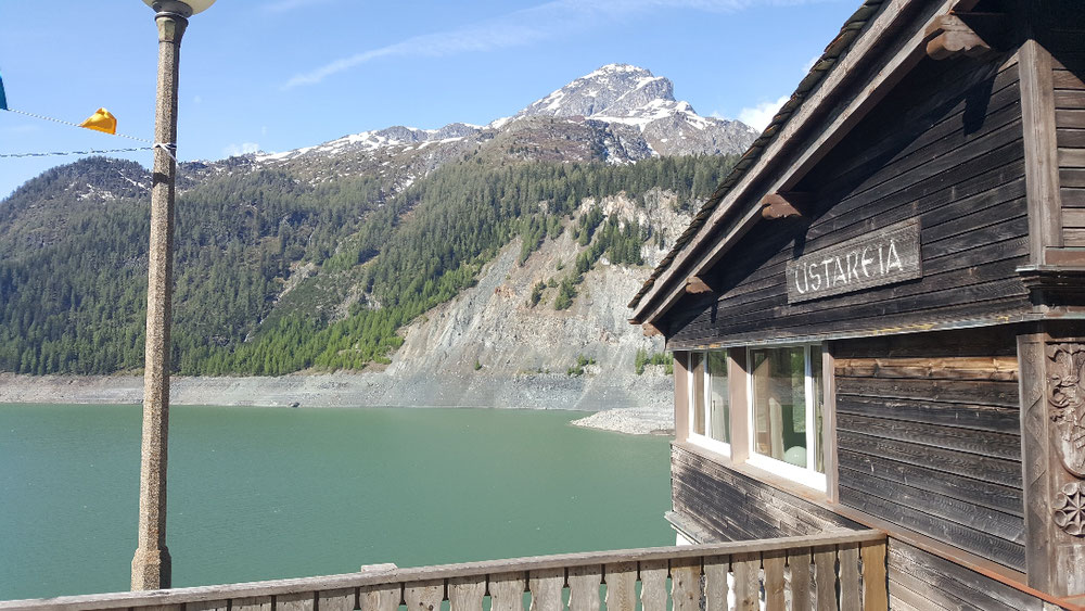 ging es hoch in die Berge...... 