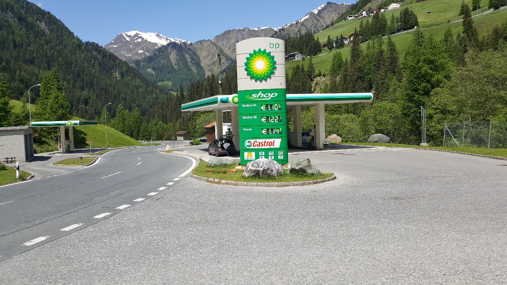 Da war der Sprit dann auch mal günstig.... 