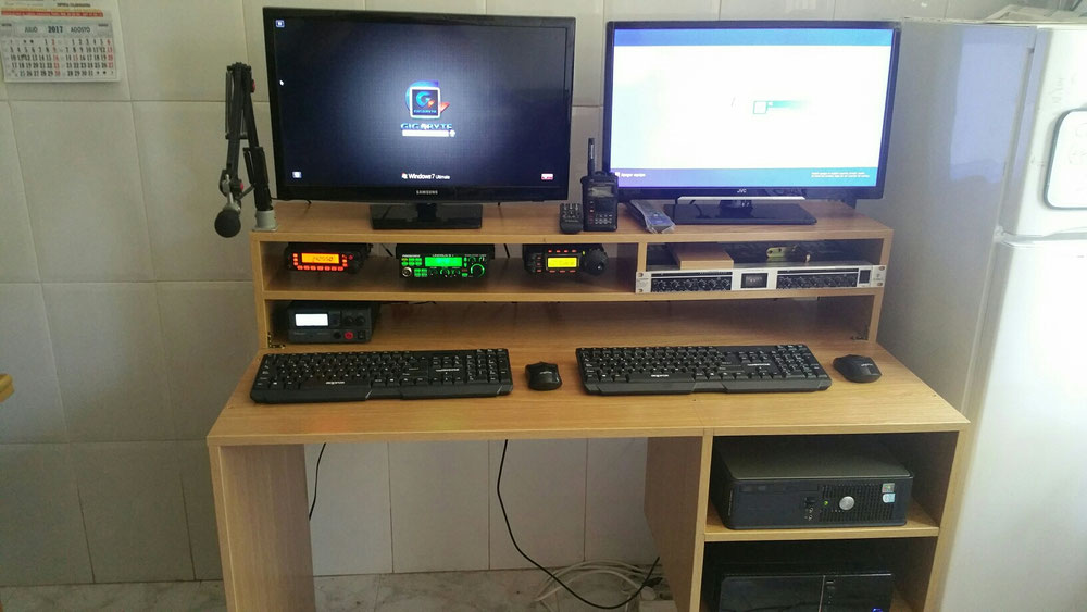 Nueva mesa de radio