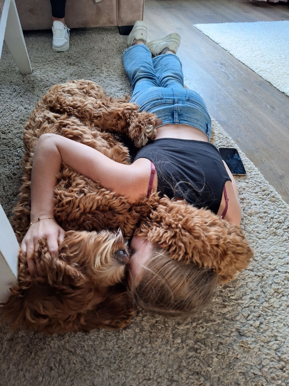 Lieve Saar, dit doe je het liefst.... knuffelen en kroegen... hier met 1 van mijn kleindochters ❤️🍀