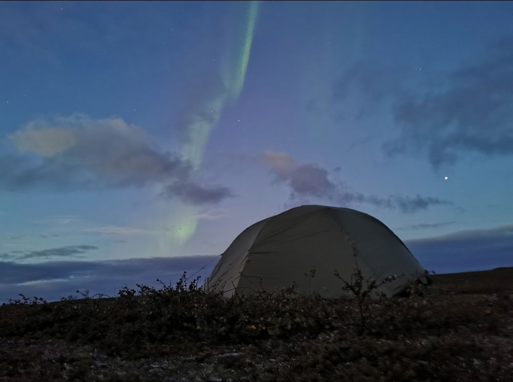 Zelt und Polarlichtern