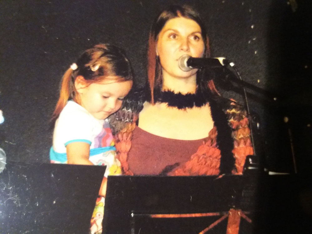 Eva mit Tochter Olivia, 2012 in Hall