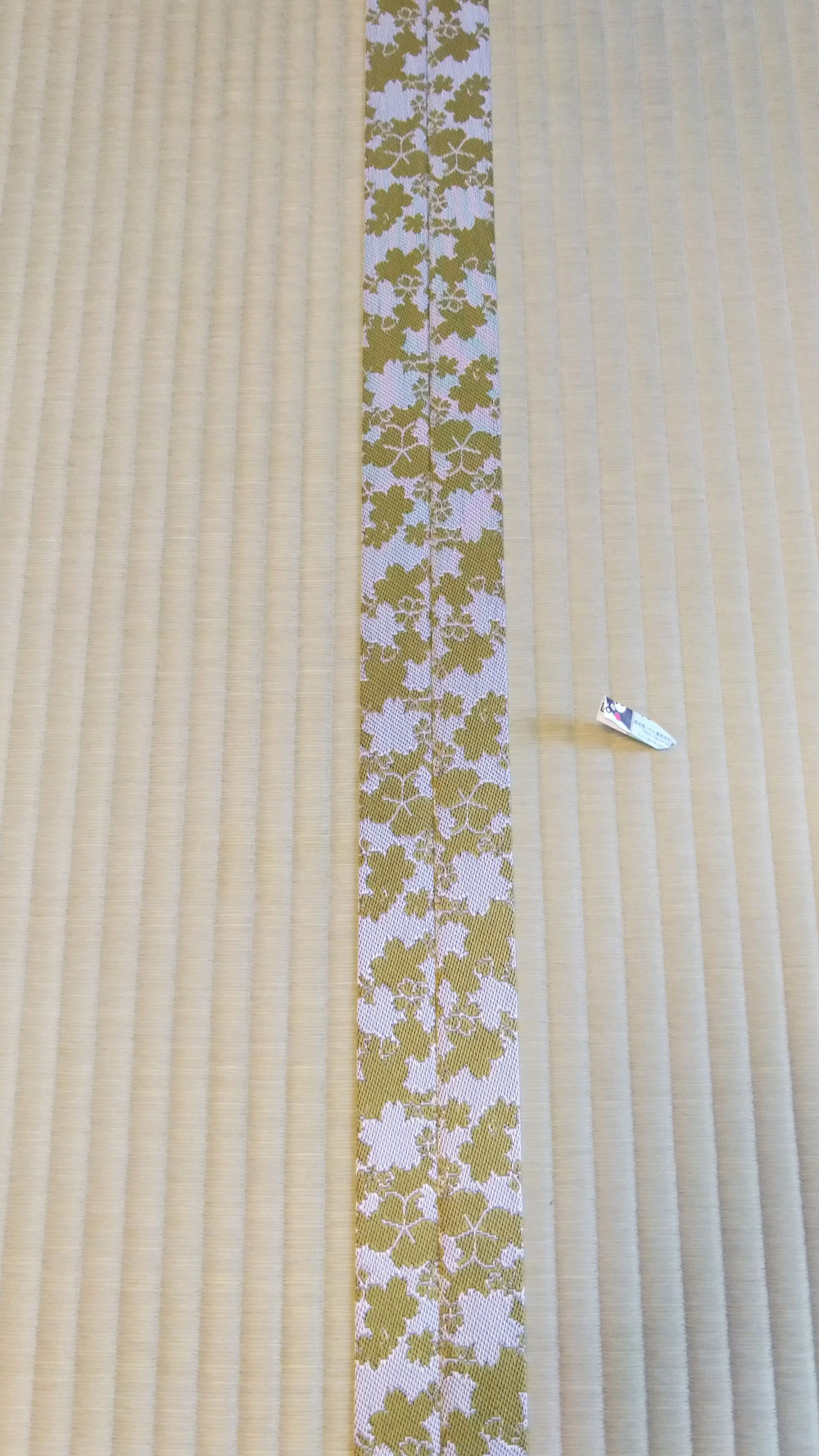 畳縁は、和さび No22 桜柄を使用しました。