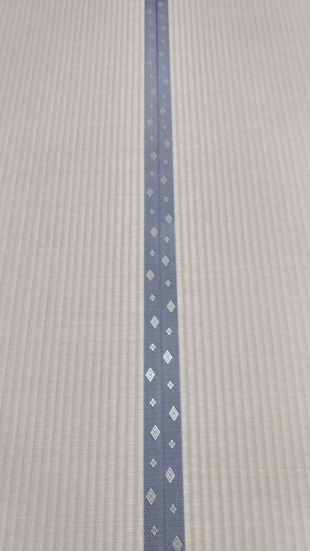 畳縁は、暮四季 No100を使用しました。