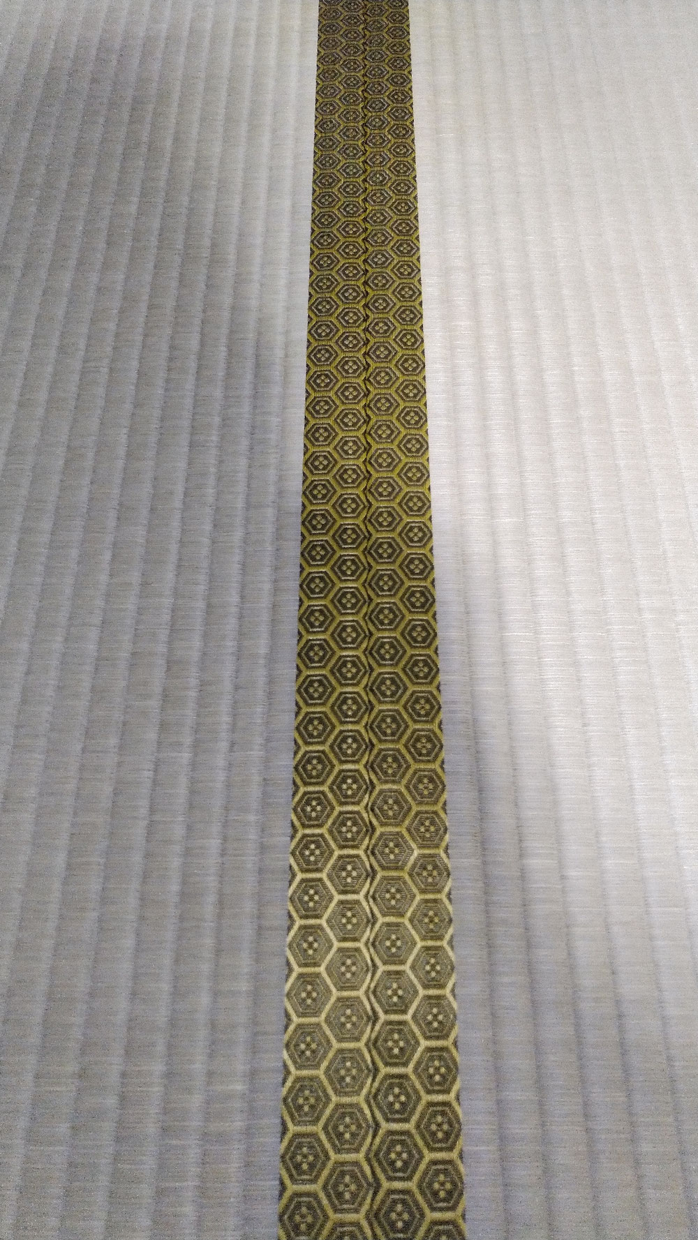 畳縁は、亀甲 黒色を使用しました。