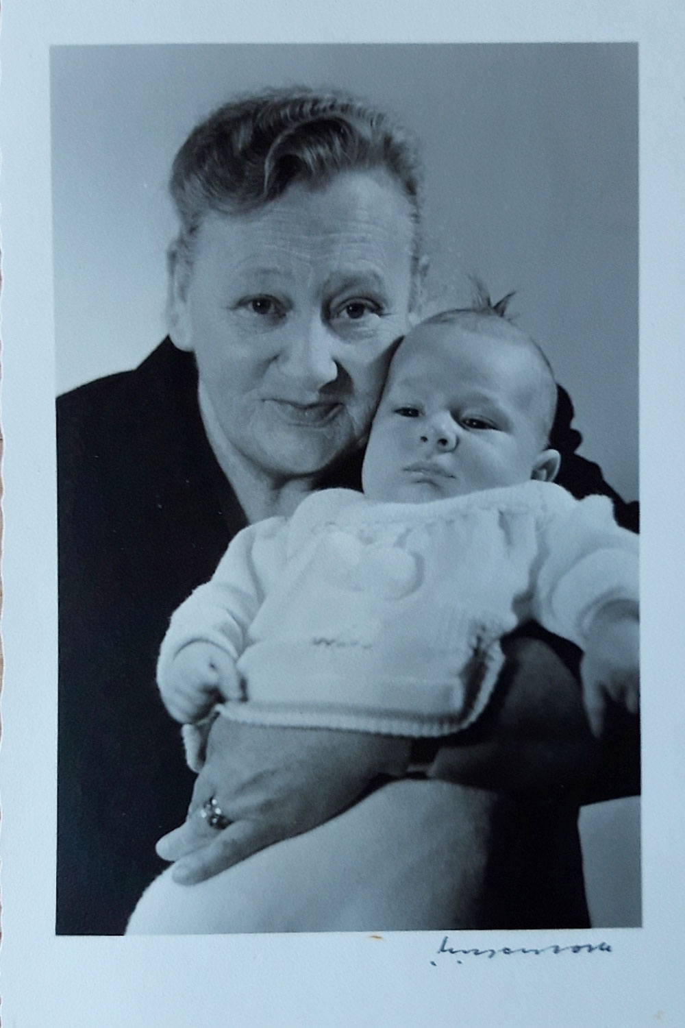 Oma Lina mit meiner Schwester
