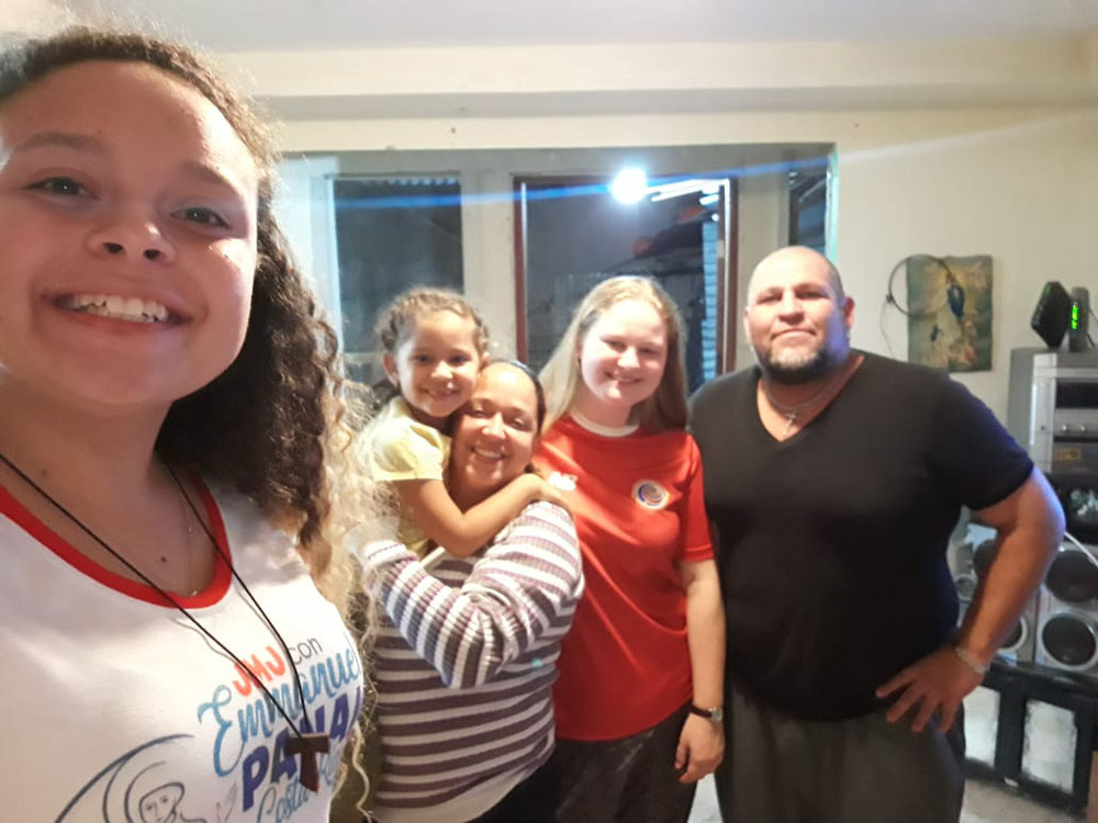 Meine supertolle Gastfamilie!!! Meine Gastschwester Mariana hat sich während des Forums entschieden, die ESM Salvador in Brasilien zu machen!!!!