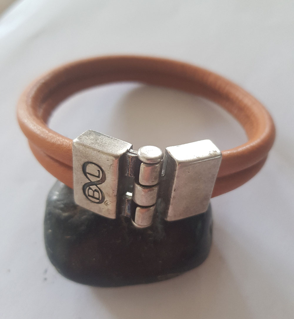 B&L cognac leren armband met edel stalen sluiting 21x1.3 mm
