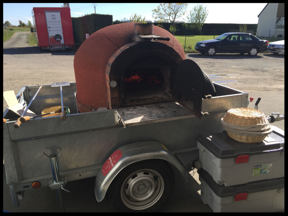 Chez P'tit Roux - Food Truck Angers, Maine et Loire, Pays de La Loire, panini, americain, frite, crepe, gaufre, evenement, mariage, bapteme, fouee