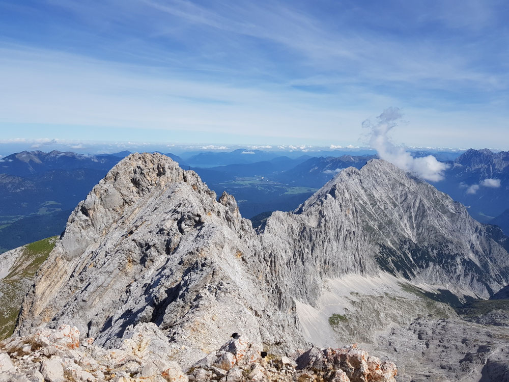 Blick von der westlichen zur mittleren und östlichen Dreitorspitze