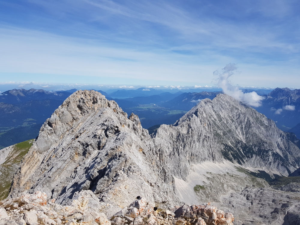 Blick von der westlichen zur mittleren und östlichen Dreitorspitze 