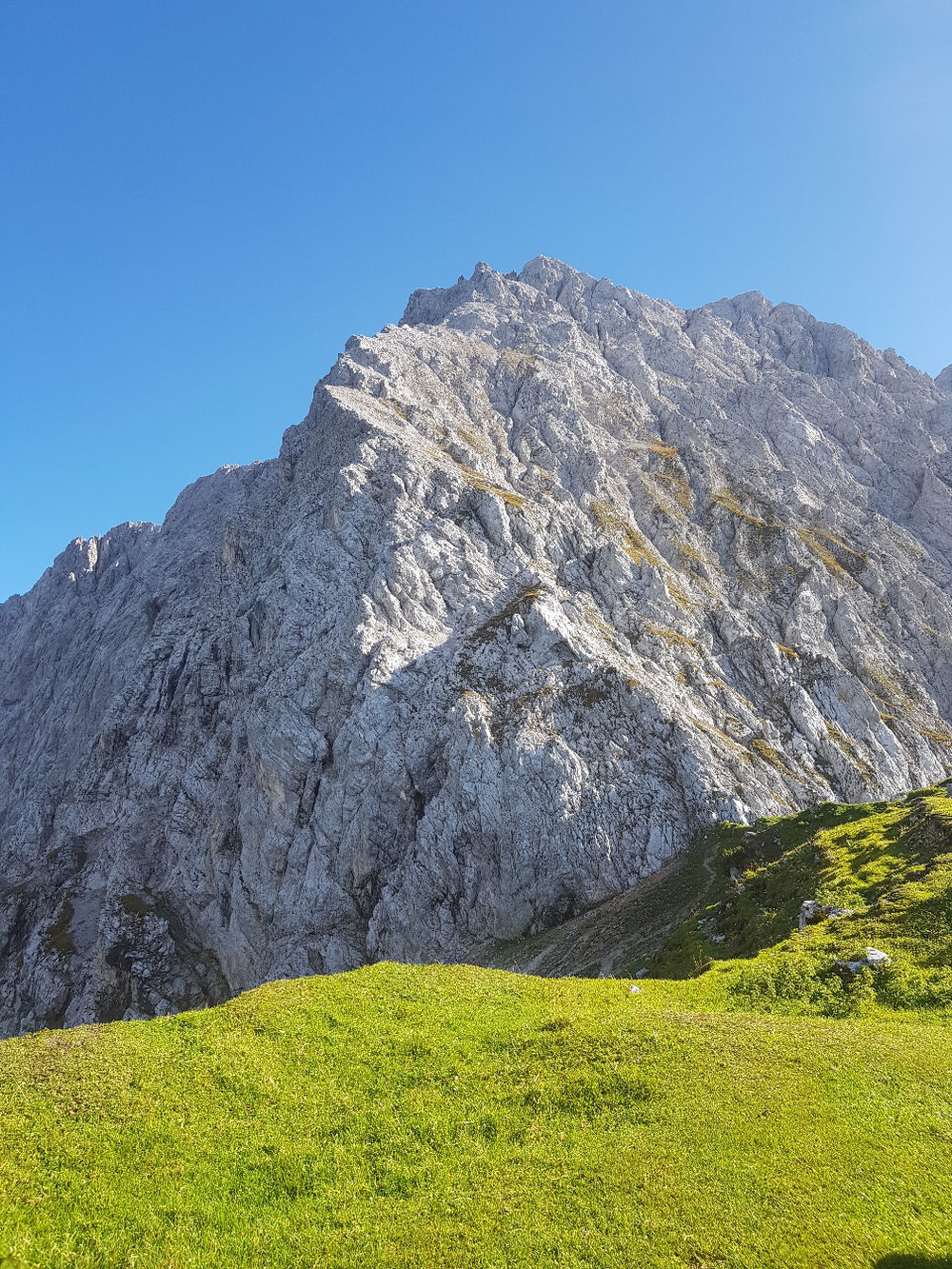 Rückblickend zum Gipfel