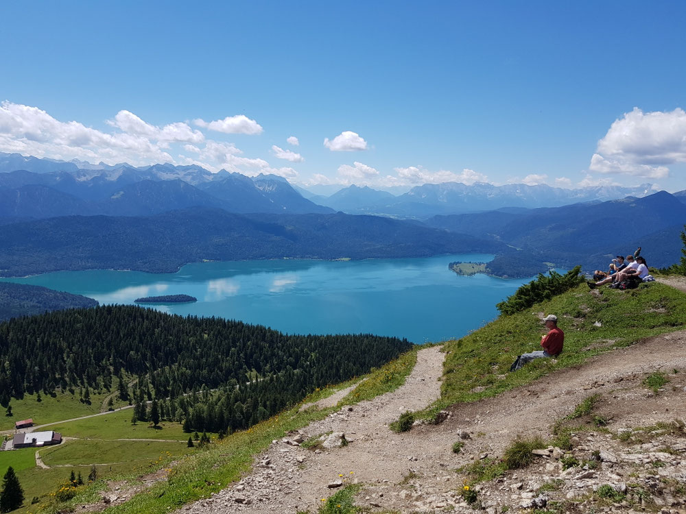 Blick vom Gipfel zum Walchensee
