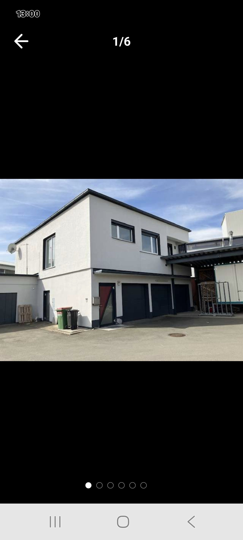 Studio.Klingel links neben Eingang