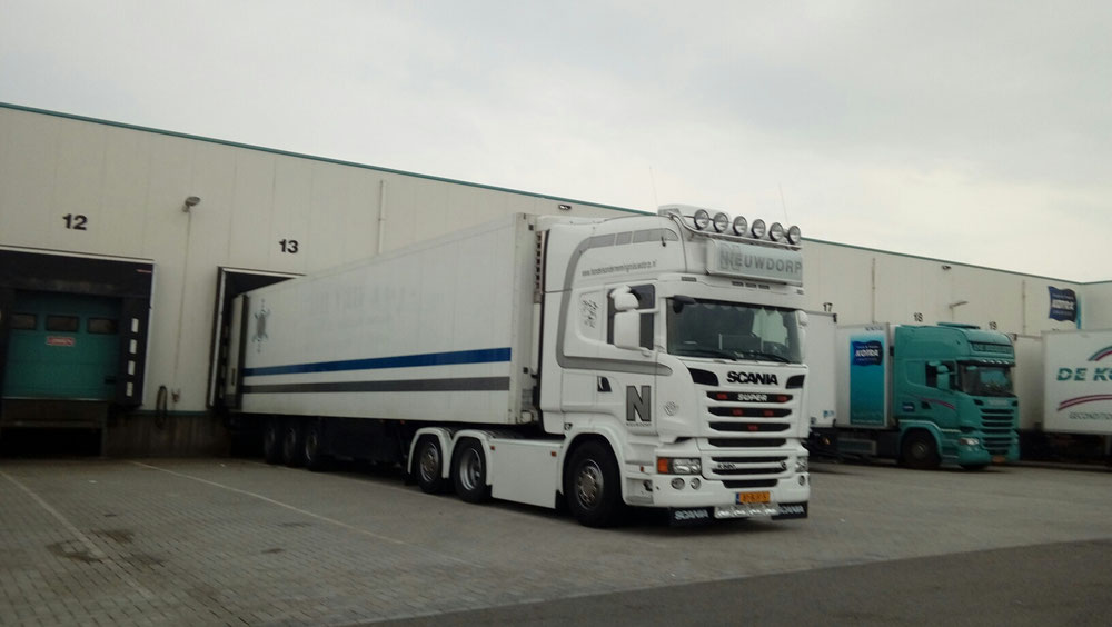 SCANIA R520 \8/ NIEUWDORP