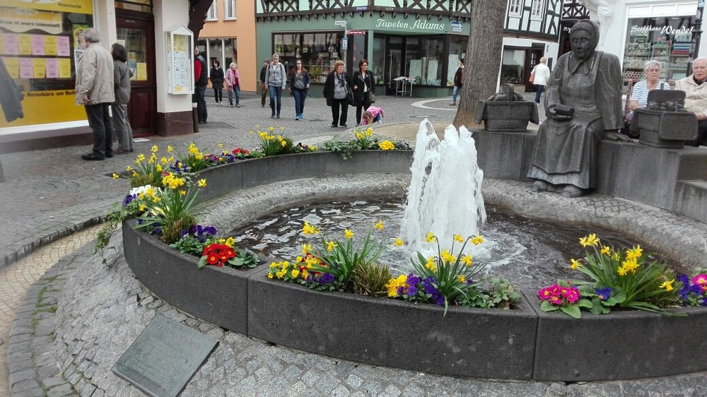 Linz am Rhein Brunnen Marktplatz Ausflugsidee Nordrhein-Westfalen